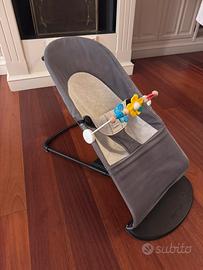 sdraietta BabyBjörn Bliss con arco giochi optional