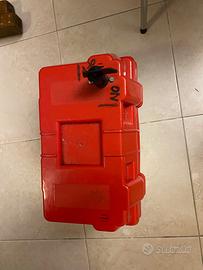 Cassetta porta batteria con staccabatteria