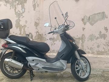 Beverly 200 anno 2003 per ricambi