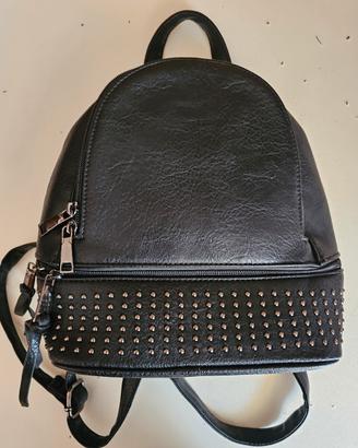 Zaino donna in pelle nera 