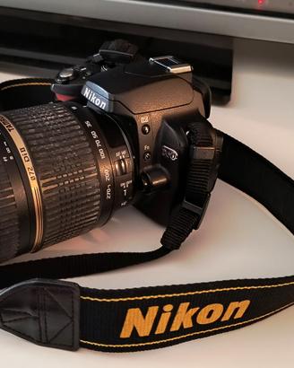 Nikon D60 perfetta con lente Tamron 18-270