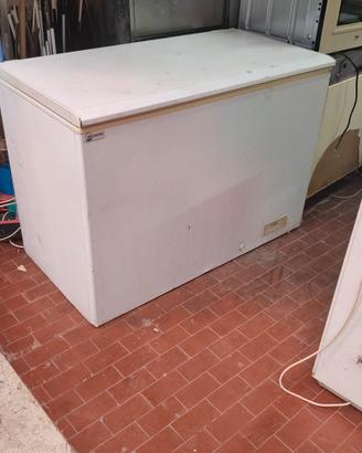 congelatore Atlantic 270 litri