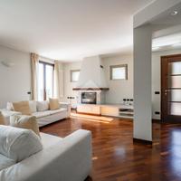 VILLA SINGOLA A ELLO