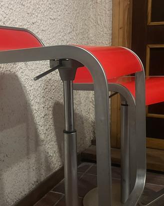 Coppia di Sgabelli di Design rossi