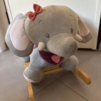 Dondolino elefante Mattou