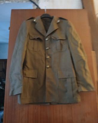 completo vestiti esercito