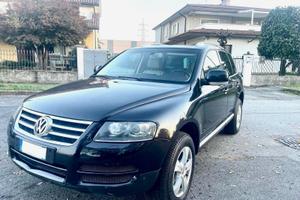 Volkswagen Touareg 3.0 V6 TDI DPF Exclusive