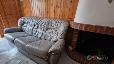 Divano 3 posti in pelle grigio
