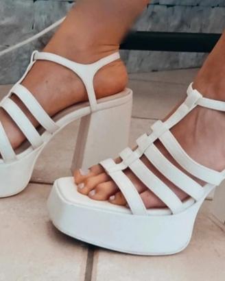 Sandali bianchi con plateau e tacco Bershka 37