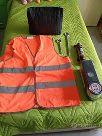 Compressore gonfiaggio ruote pù kit riparazione