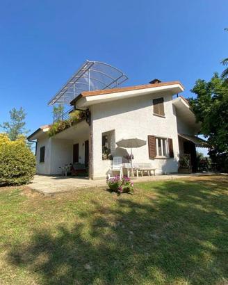 Villa di 150 m² con 5 locali e box auto doppio a M
