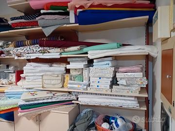 arredamento completo per  negozio