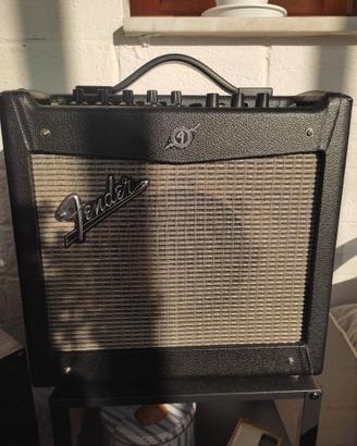 Amplificatore chitarra Fender mustang