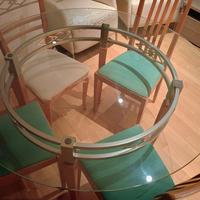 tavolo rotondo in vetro con 4 sedie