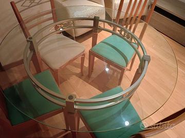 tavolo rotondo in vetro con 4 sedie