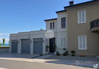 CASA INDIPENDENTE A CUPRA MARITTIMA