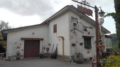 Villa di 110 m² con 4 locali e box auto a Morra De
