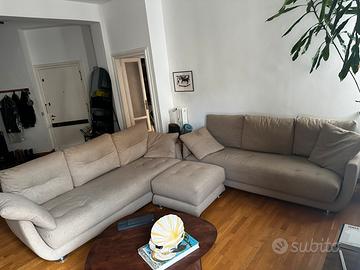 Divani 240 x 100 e puff 75x75