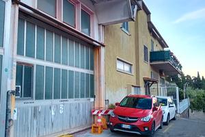 Edificio Multiuso con Abitazione