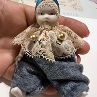 Bambolina in ceramica