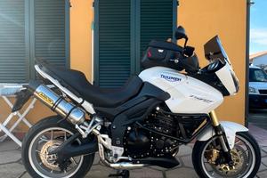 TRIUMPH TIGER 1050 2008 SUPER ACCESSORIATA