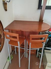 Tavolo penisola con 2 sedie