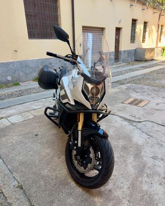 CFMOTO 650 MT