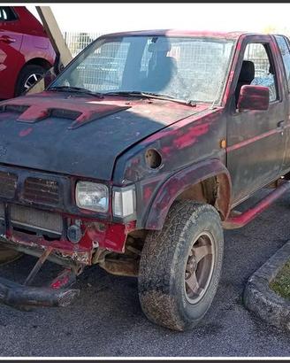 NISSAN King Cab D21 per ricambi