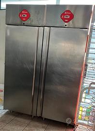 2 frigo acciaio 700 Lt Desmon negativo