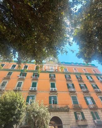 3 LOCALI A NAPOLI