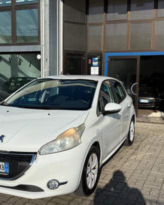 Peugeot 208 1.4 HDi 68 CV 5 porte Active
