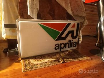 insegna luminosa originale aprilia