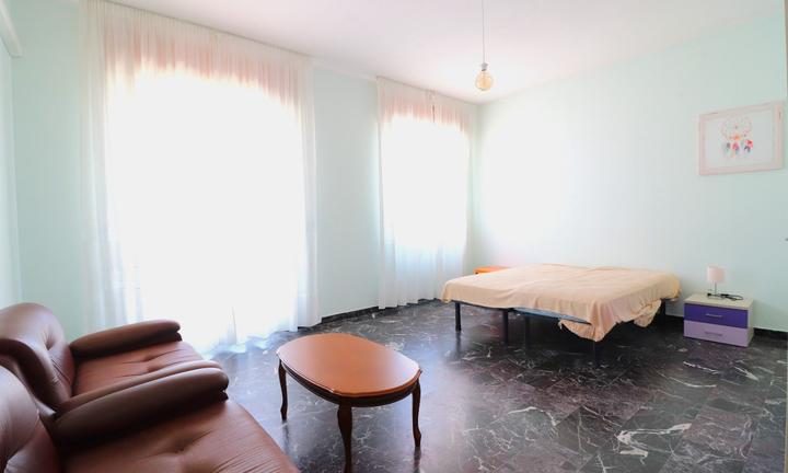 Pentavano al primo piano con spazio esterno