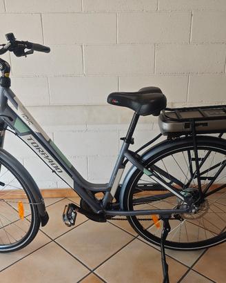 Bici e-bike elettrica Torpado Iris 