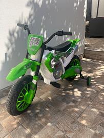 Moto giocattolo bambino