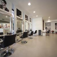 Arredamento salone parrucchieri