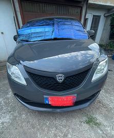 Lancia ypsion gpl benzina