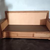 Fusti di divani grezzi