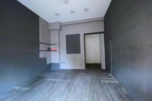 Locale commerciale - via del cassano, napoli