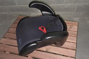 Rialzo bimbi Chicco per  auto