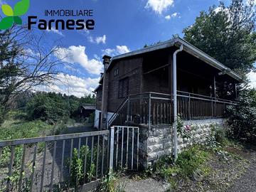 Casa indipendente di 150 m² con 4 locali e box aut