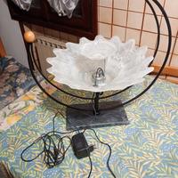 Fontana con luci e fumo