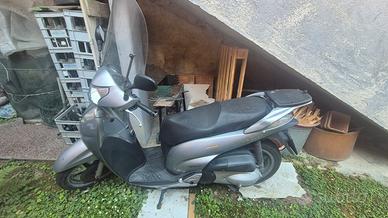 HONDA SH 300