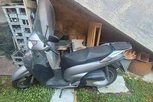 HONDA SH 300