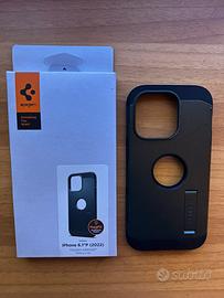 Cover Spigen iphone 14 pro con magsafe