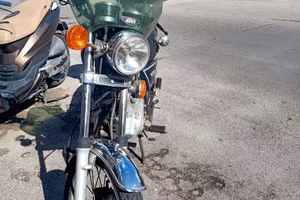 Suzuki GN 125 nero