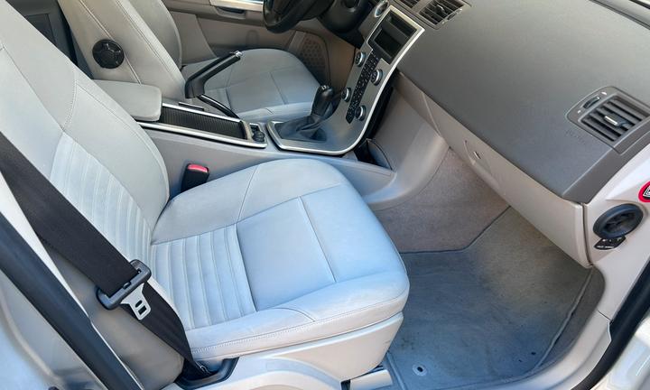 Volvo S40 D3 R-Line 2.0 150cv 5 cilindri