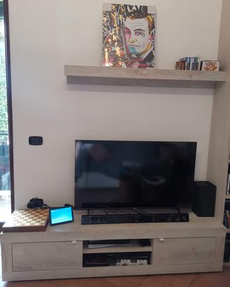 Mobile tv  e mensola