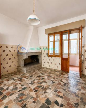Guspini - Casa singola con cortile