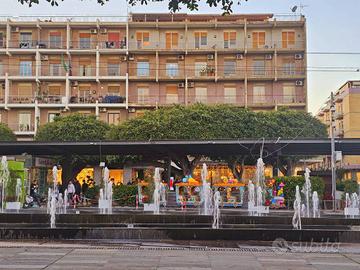 Prestigioso ufficio con affaccio su Piazza Cairoli